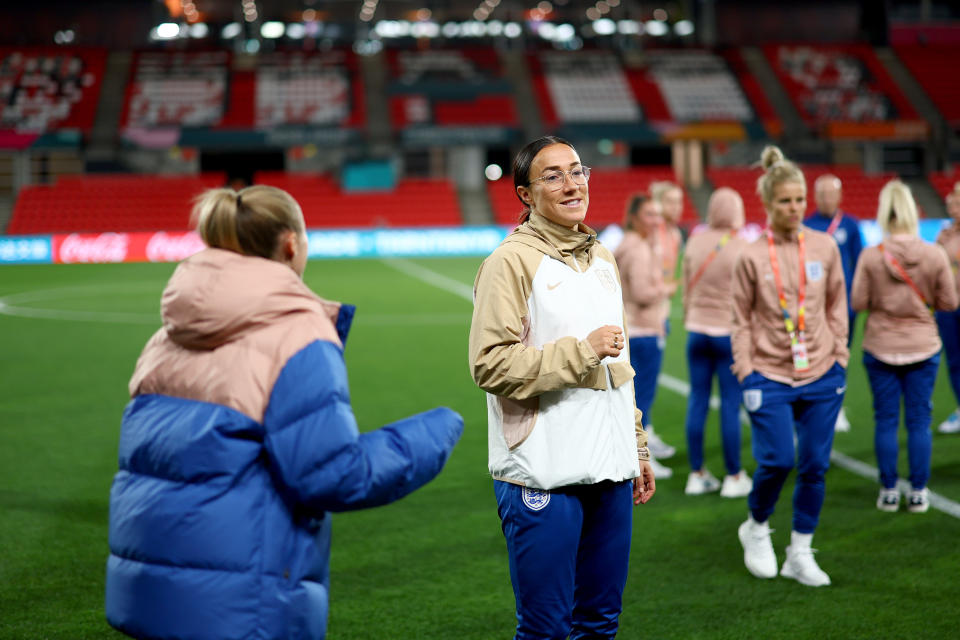 Lucy Bronze of England inspects the pitch at Hindmarsh Stadium. (Getty Images)