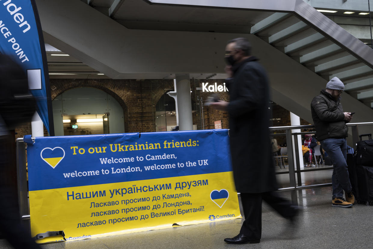 LONDON, ENGLAND - APRIL 04: A sign welcoming Ukrainian refugees at St Pancras station on April 04, 2022 in London, England. The UK's Department for Levelling Up, Housing and Communities said that nearly £2 million will be spent on creating 31 