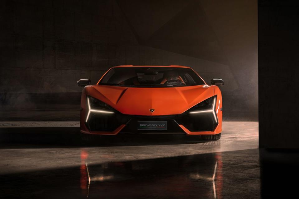 <p>2024 Lamborghini Revuelto</p>