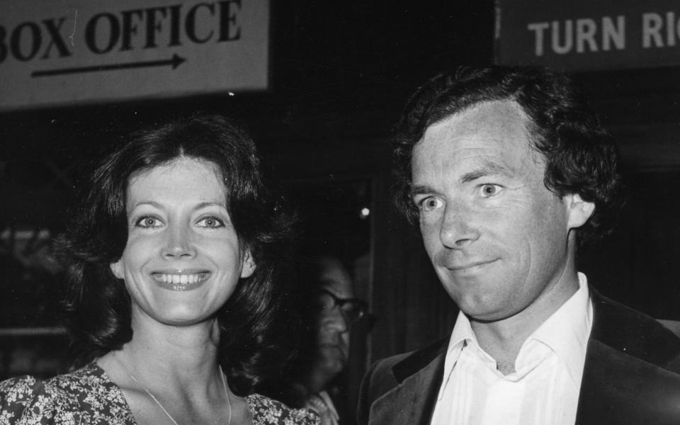 Gayle Hunnicutt with her husband Simon Jenkins, then editor of The Evening Standard