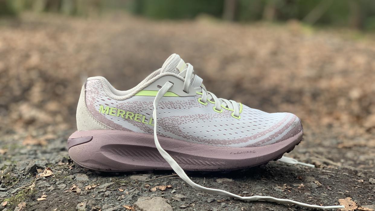  Merrell Morphlite shoe on the trail. 