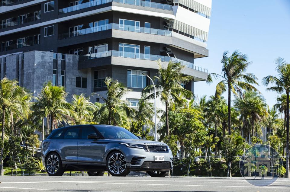 RANGE ROVER Velar P250 Dynamic SE