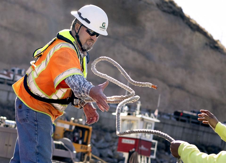 Lee Young works at the Deer Creek Intake Project in Heber City on Wednesday, Nov. 15, 2023. | Laura Seitz, Deseret News