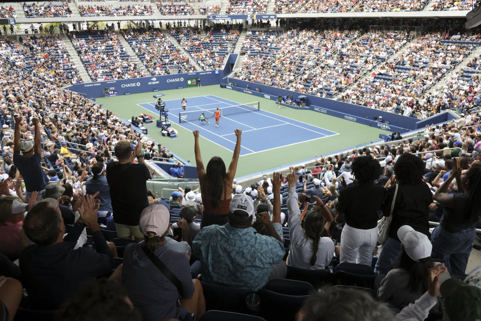 Action from Day 1 of the U.S. Open. (AP Foto/Jason DeCrow)