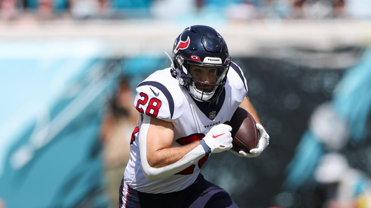 Former Patriots running back Rex Burkhead reportedly signs with