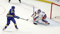 NHL: New York Islanders at Buffalo Sabres