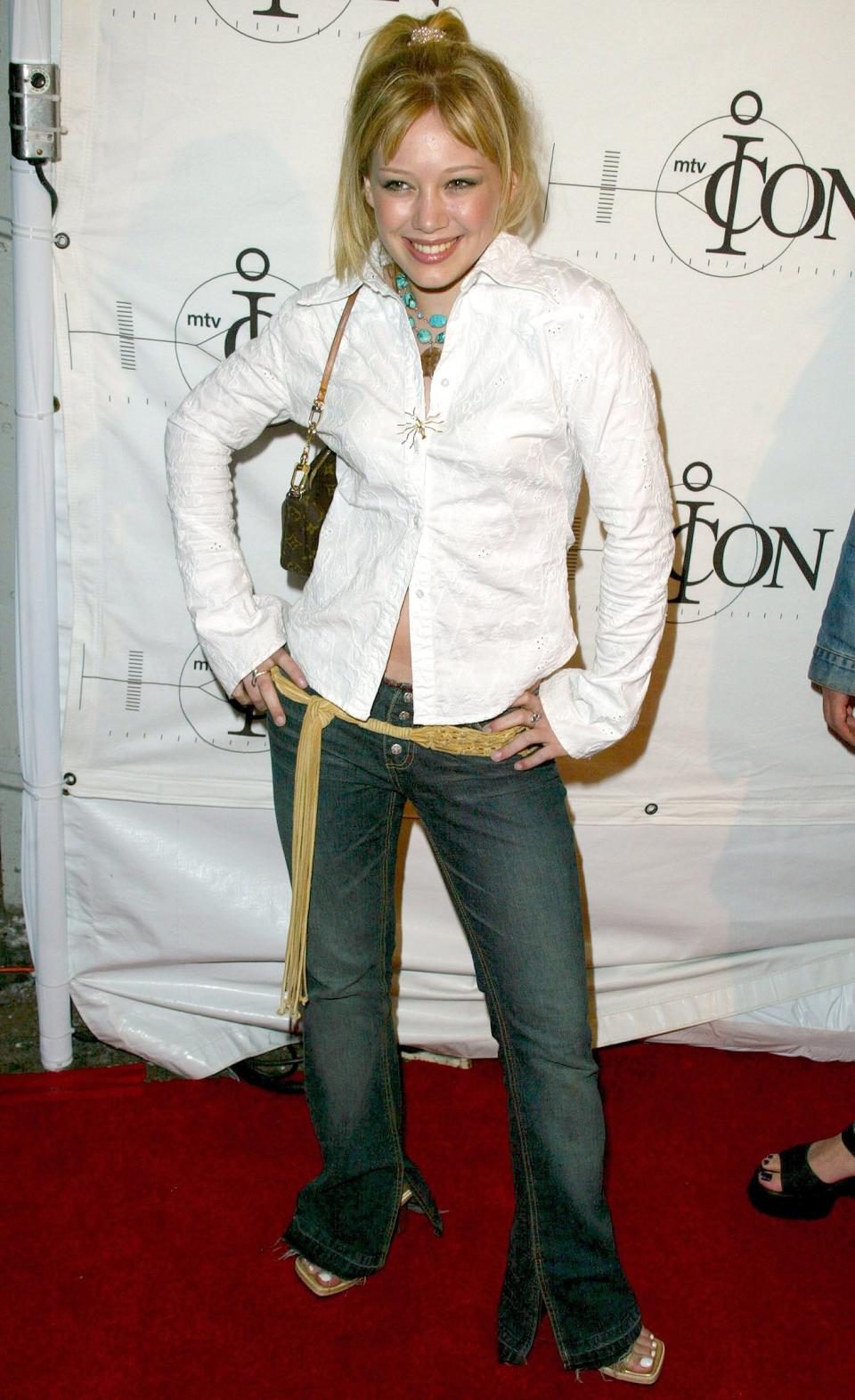 Belts were really on-trend in 2003, and it's clear Duff was <em>very </em>trendy! 