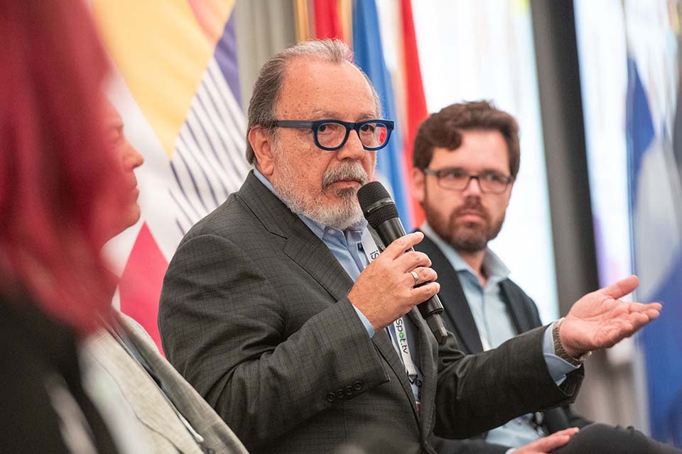 Castalia Communications president Luis Torres-Bohl on the “Connecting Content With the Consumer’ panel.