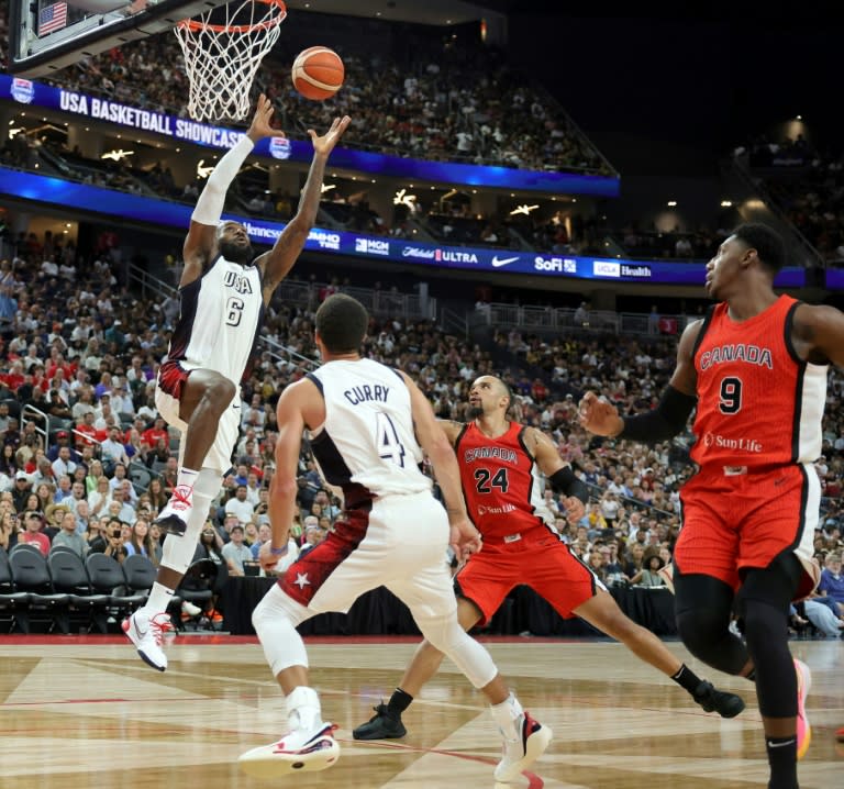 LeBron James et Stephen Curry l'ont emporté avec Team USA contre le Canada mercredi à Las Vegas (Ethan Miller)