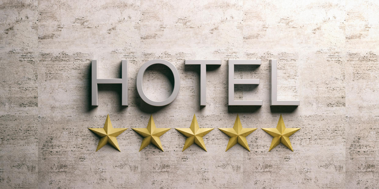 Einige Hotels werben mit Fantasie-Sternen: Achten Sie deshalb auf dieses offizielle Schild des Hotel- und Gaststättenverbands.