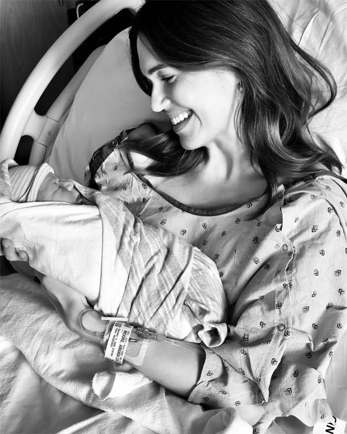 Mandy Moore anuncia el nacimiento de su segundo hijo