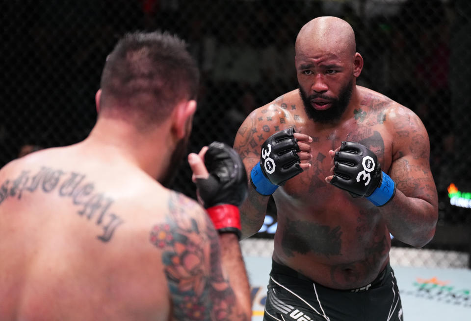 LAS VEGAS, NEVADA – FEBRUARY 25: (R-L) Don’Tale Mayes battles Augusto Sakai of Brazil in a heavyweight fight during the UFC Fight Night event at UFC APEX on February 25, 2023 in Las Vegas, Nevada. (Photo by Chris Unger/Zuffa LLC via Getty Images)