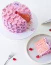 <p> Sur une base de rainbow cake à trois étages, le rose cake recette facile révèle une génoise poudrée et des roses parfaites.<br> Découvrez la <a href="https://www.elle.fr/Elle-a-Table/Recettes-de-cuisine/Recette-rose-cake-2880976" rel="nofollow noopener" target="_blank" data-ylk="slk:recette rose cake;elm:context_link;itc:0;sec:content-canvas" class="link "><b>recette rose cake</b></a><br>Plus d’infos sur le <a href="http://www.poppytalk.com/2013/05/rose-buttercream-cake-tutorial-by-coco.html" rel="nofollow noopener" target="_blank" data-ylk="slk:rose cake recette facile;elm:context_link;itc:0;sec:content-canvas" class="link "><b>rose cake recette facile</b></a></p><br>