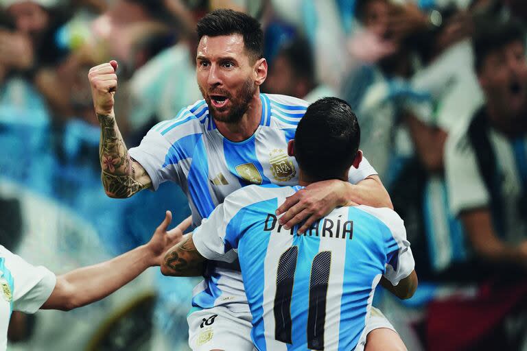 Lionel Messi y Ángel Di María, dos estrellas del seleccionado argentino que se prepara para la Copa América.