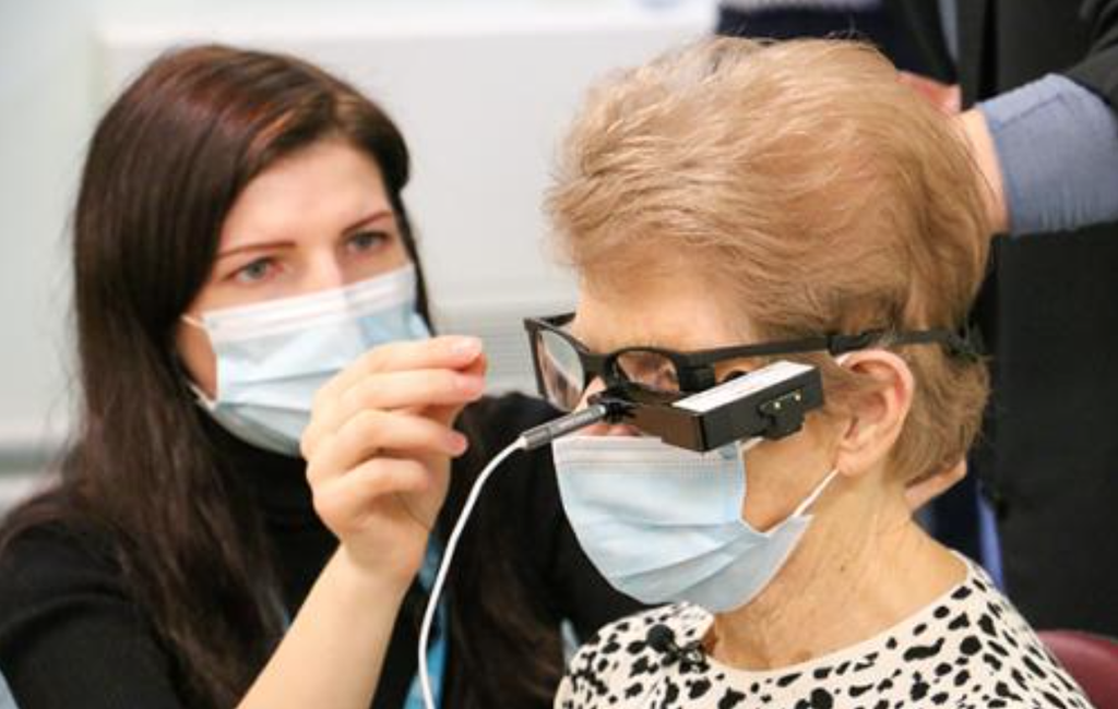 For the treatment, a 2mm wide microchip was surgically inserted under the patient’s eye (Moorfields Eye Hospital)