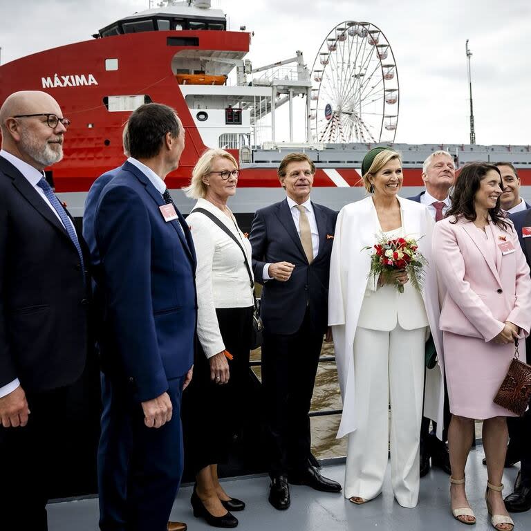 De vuelta en Países Bajos, la reina bautizó dos barcos gemelos, uno con su nombre y otro con el nombre de su hija del medio, Alexia (Foto: Instagram/@koninklijkhuis)