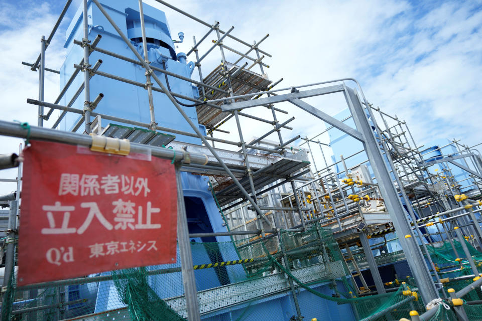 日本東京電力公司（簡稱東電）5日開始排放福島第一核電廠第2波「核處理水」入海。（Eugene Hoshiko/Pool ／路透社資料照）