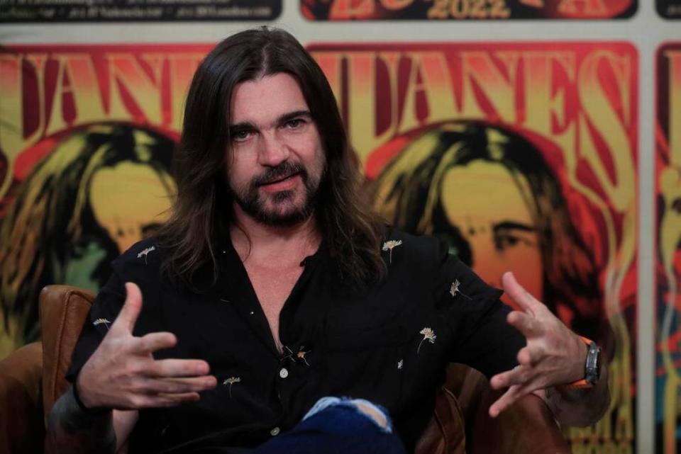 El músico y cantante colombiano Juanes presentará su libro más reciente, la biografía titulada “Juanes 1,577,836,800 segundos”, que relata los 50 años de la vida de Juan Esteban Aristizábal Vásquez, conocido en el mundo como Juanes.