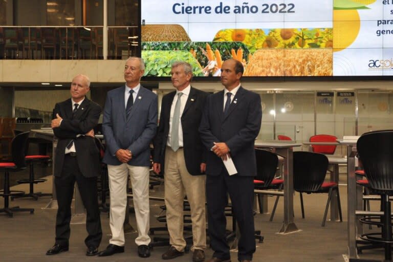 Luis Zubizarreta, Acasoja; Enrique Omar Moro, Asagir; Miguel Cané, Argentrigo y Pedro Vigneau, Maizar