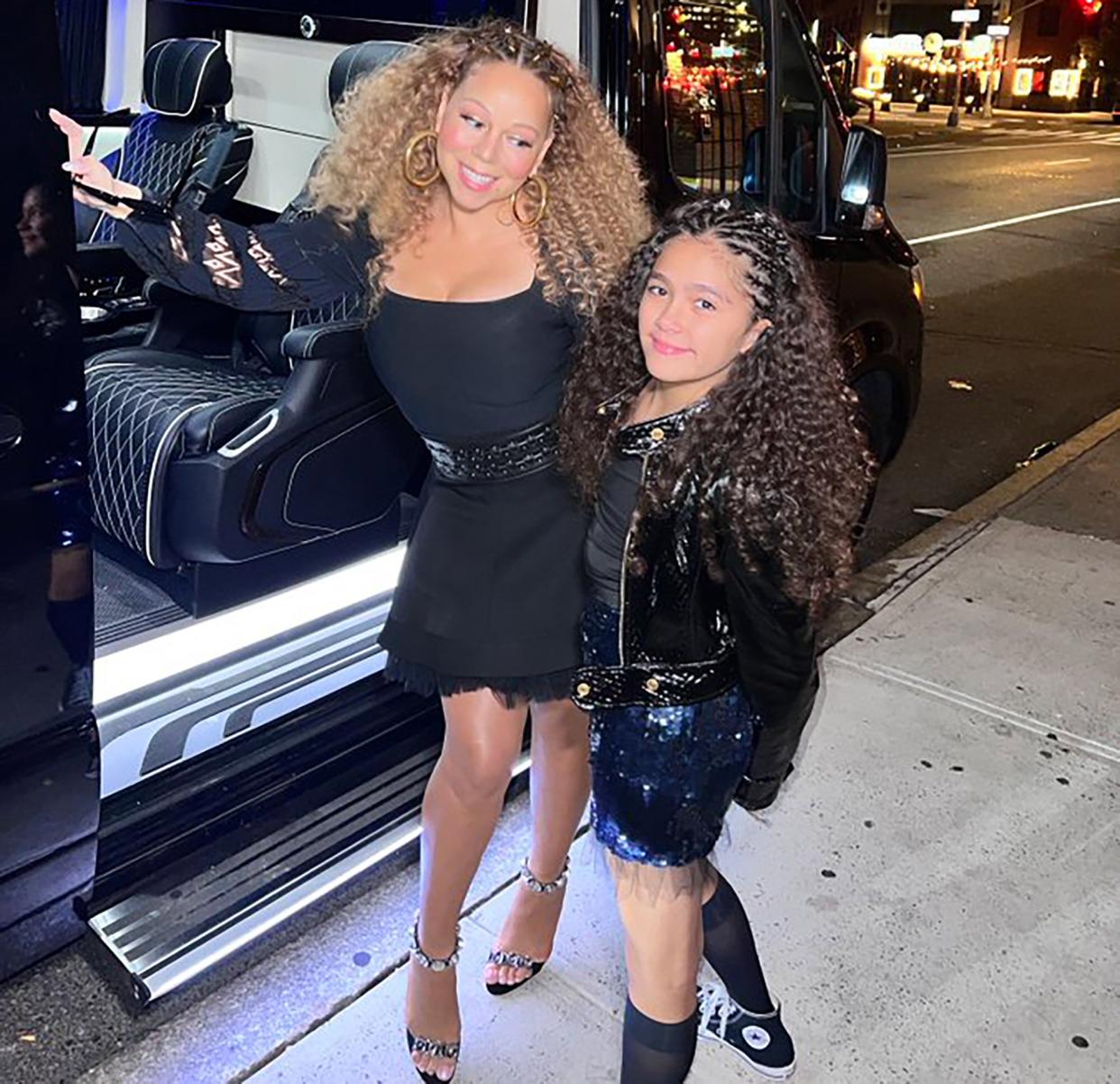 Mariah Carey Twins with Daughter Monroe, 11, in Sweet Pic: ‘Hair Extravaganzas’. https://twitter.com/mariahcarey/status/1584031683510095873?s=46&t=L9-jfvlr6qEH2UReShugew.