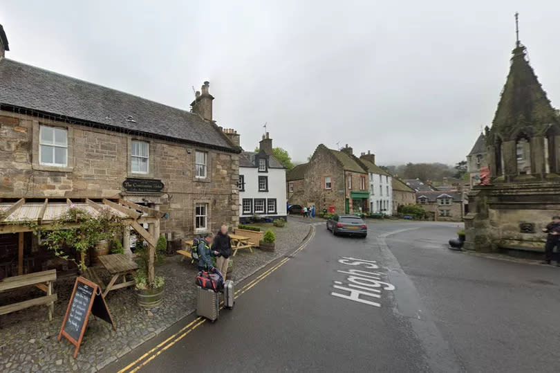 The Covenanter hotel in Falkland overlooks the Bruce Fountain