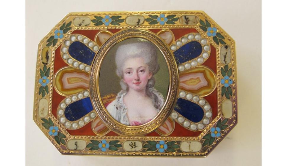 Snuffbox, made in Dresden, c.1780.