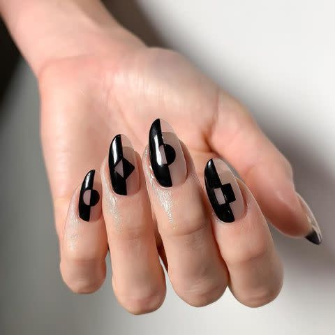 <p><a href="https://www.instagram.com/p/Ce83Pkbrl0q/?img_index=1" data-component="link" data-source="inlineLink" data-type="externalLink" data-ordinal="1">@nails_and_soul</a> / Instagram</p>