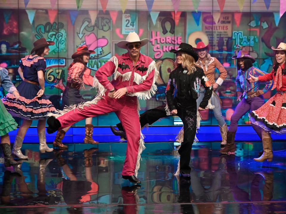 Kelly Ripa & Ryan Seacrest as Billy Ray Cyrus & Lil Nas X