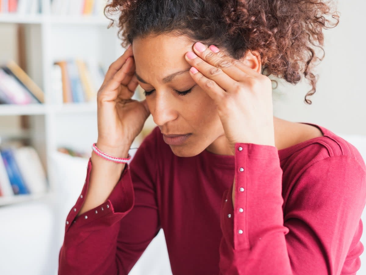 Millones de personas sufren dolor de cabeza todos los días  (iStock)