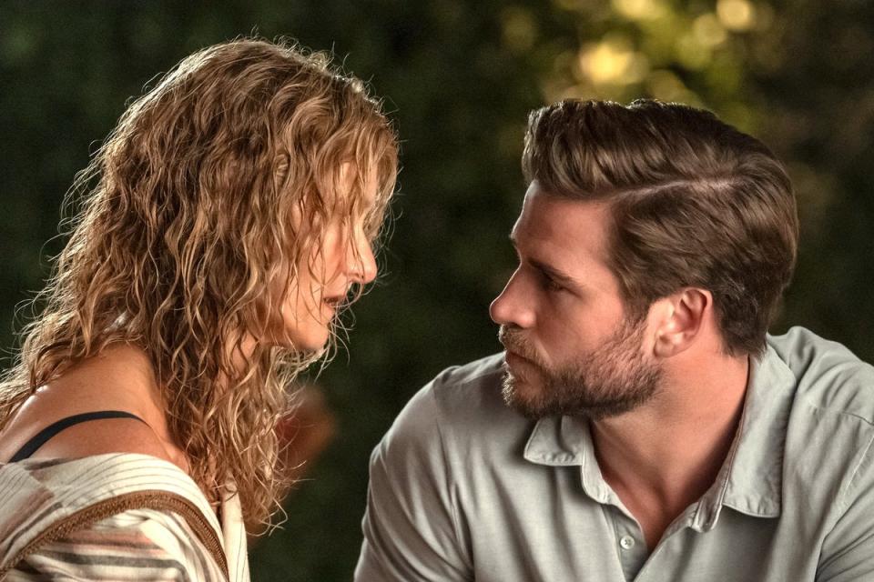 Laura Dern as Katherine Loewe and Liam Hemsworth as Owen Brophy in 'Lonely Planet (Anne Marie Fox/Netflix)