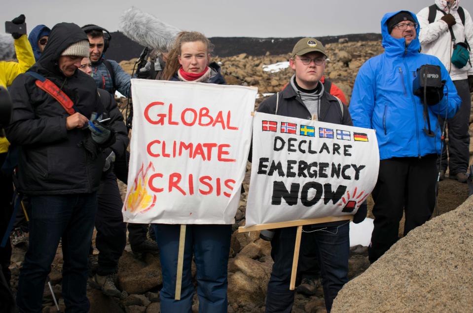 Islandia celebra un funeral por la pérdida de un glaciar y alerta sobre el cambio climático