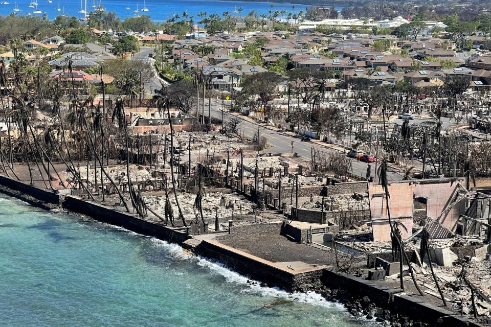 夏威夷茂宜島8日發生嚴重野火，整座小島滿目瘡痍，災後只剩下建築被燒毀的殘骸。（路透社）