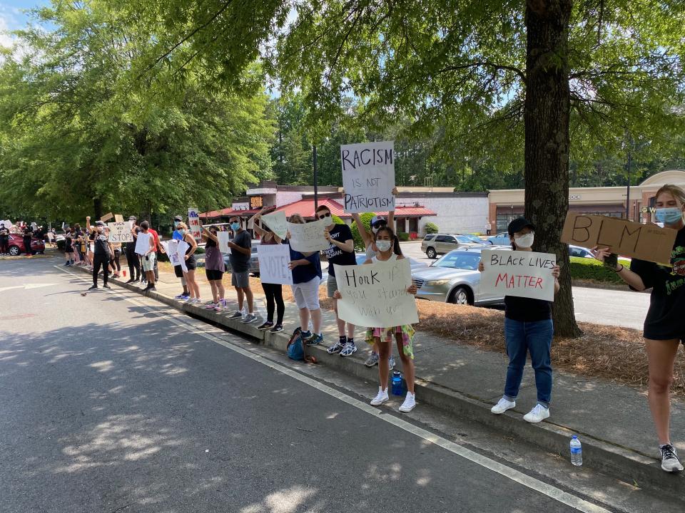 The Dunwoody protest went off smoothly. (Yahoo)