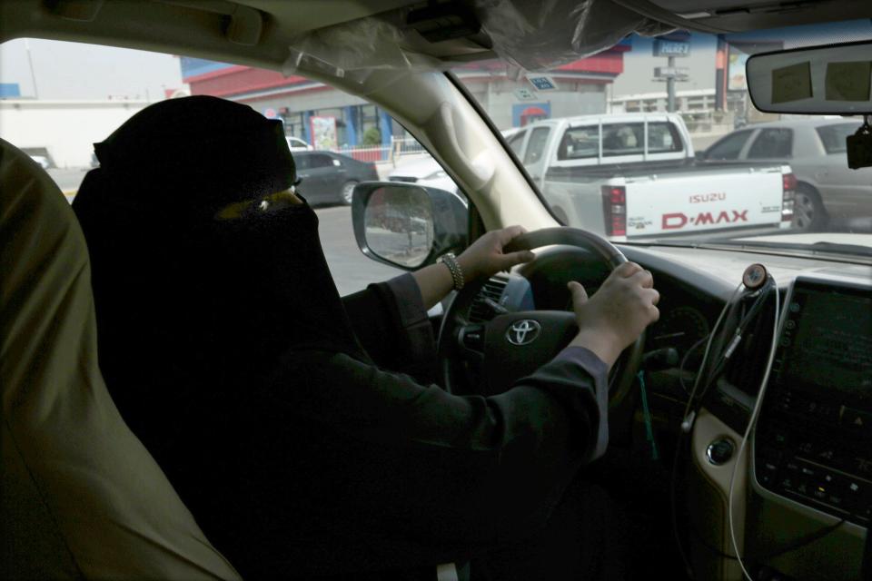 woman drives in saudi arabia