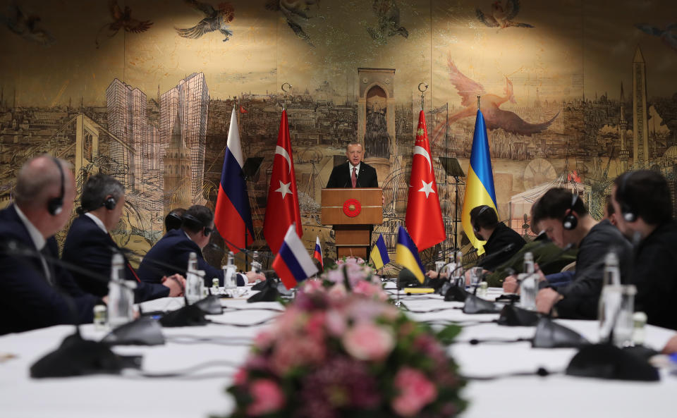 新一輪俄烏會談，29日於土耳其展開，圖為主持會議的土耳其總統艾爾段。(圖取自Recep Tayyip Erdoğan推特)