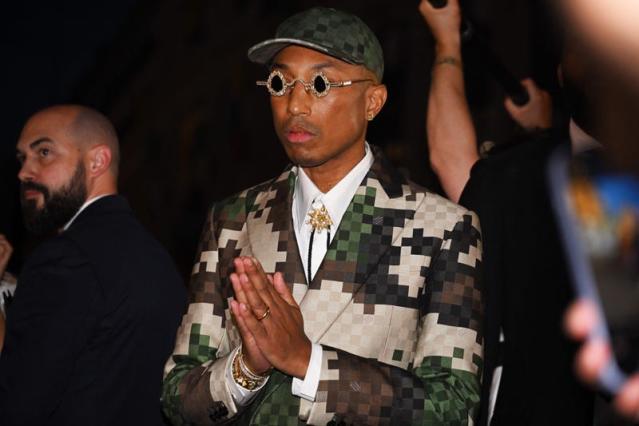 Stars support Pharrell at his 1st Louis Vuitton show: See all the photos -  ABC News