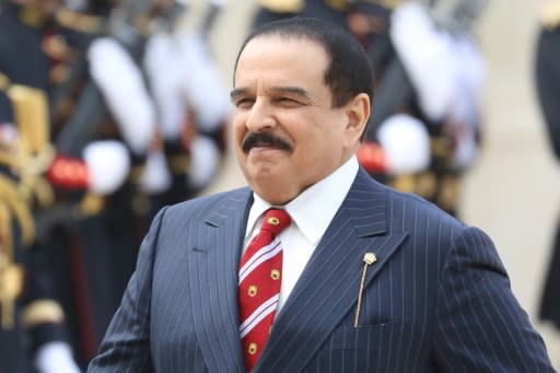 Bahrain's King Hamad bin Isa Al Khalifa, seen here on an April 2019 visit to Paris, has comparatively warm relations with Israel despite the lack of diplomatic recognition