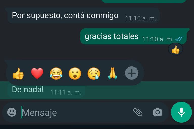 Así se ve el nuevo botón que permite agregar otro emoji como reacción a un mensaje; por ahora sólo puede hacerse desde un celular, aunque también se verá en la versión Web