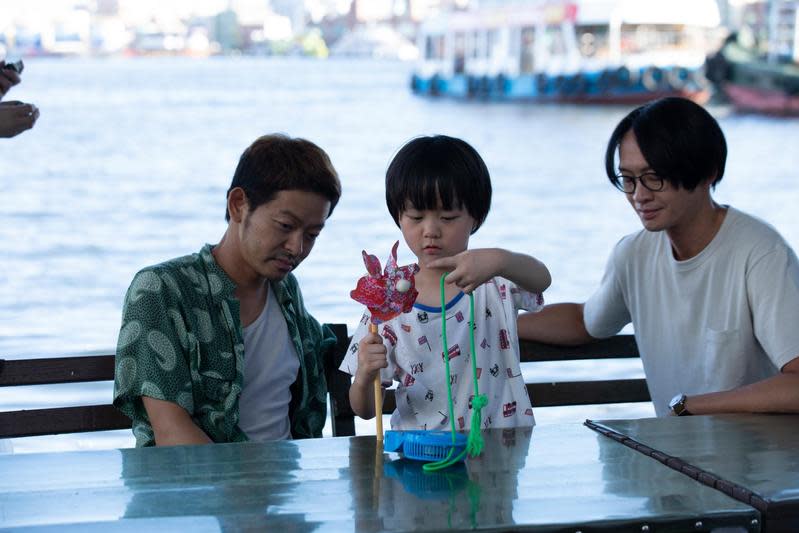 《燕》的演員多數有中文基礎，如飾演早川燕哥哥好友的Tony（右）的鄭龍進就是台日混血。（希望行銷提供）