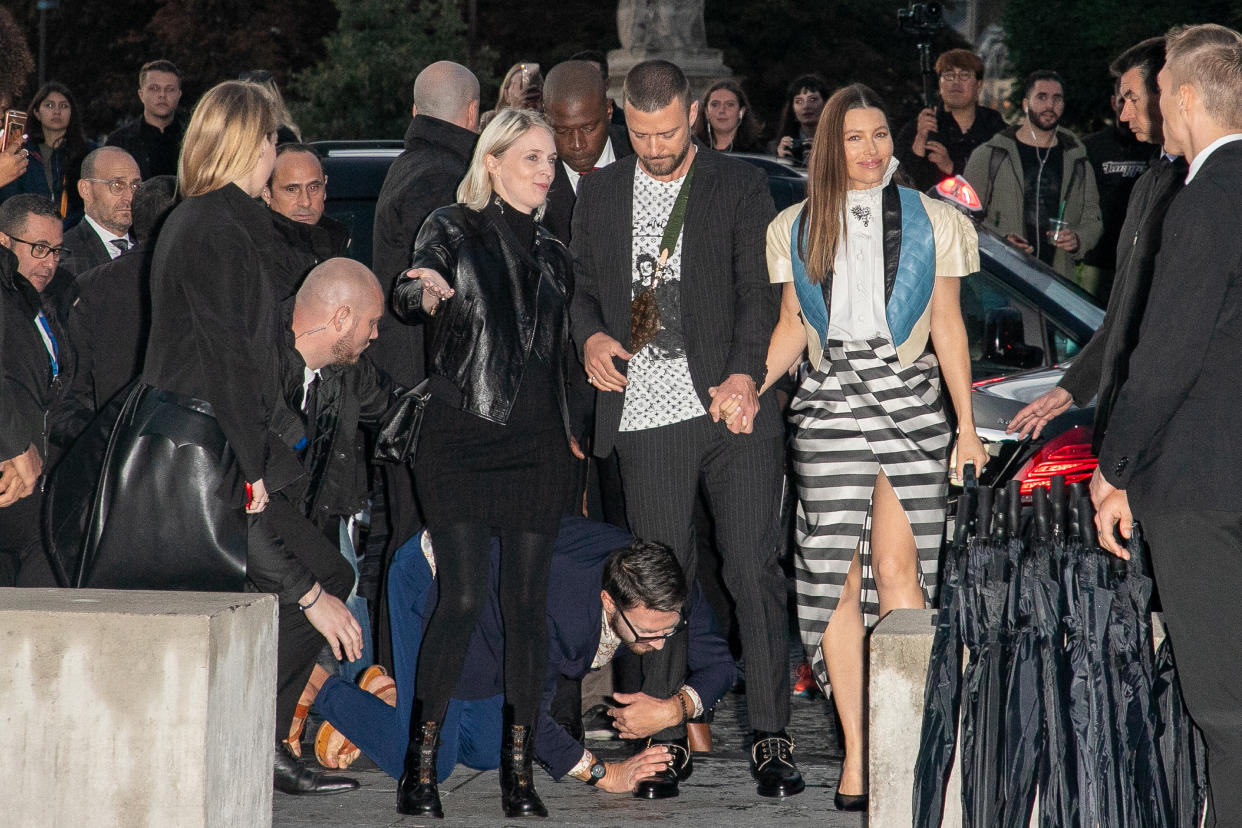 PARIS, FRANCE - OCTOBER 01: Vitalii Sediuk jumps on singer Justin Timberlake as he arrives to attend the Louis Vuitton Womenswear Spring/Summer 2020 show as part of Paris Fashion Week on October 01, 2019 in Paris, France. (Photo by Marc Piasecki/WireImage)