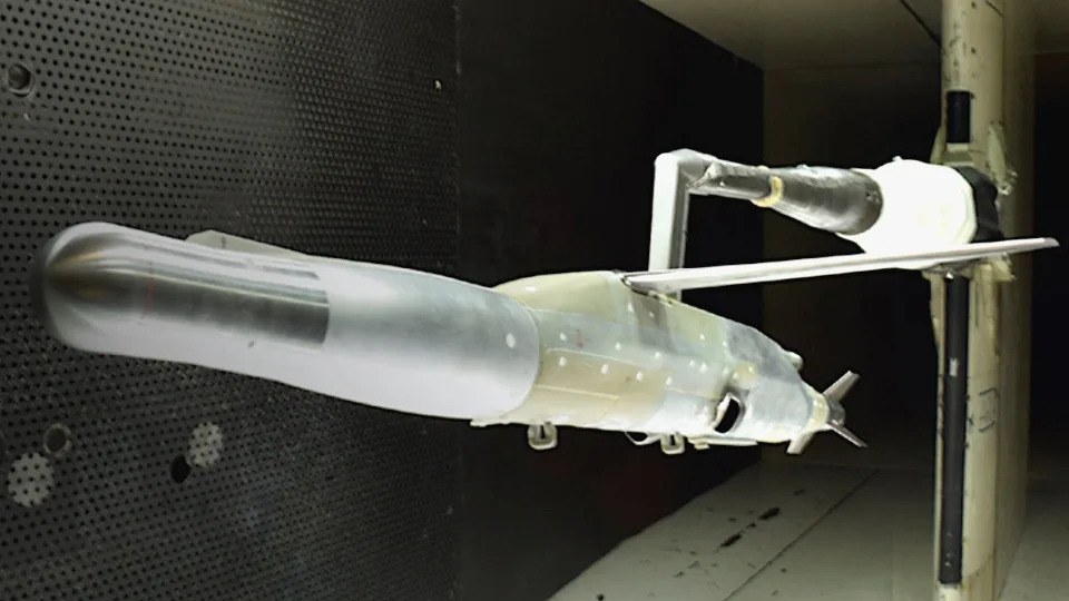 Модель аэродинамической трубы, изображающая морскую ударную версию PJDAM с носовой головкой самонаведения. <em>Boeing</em>
