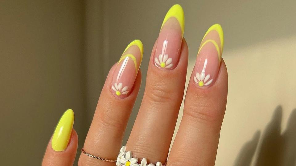 Daisy nails 