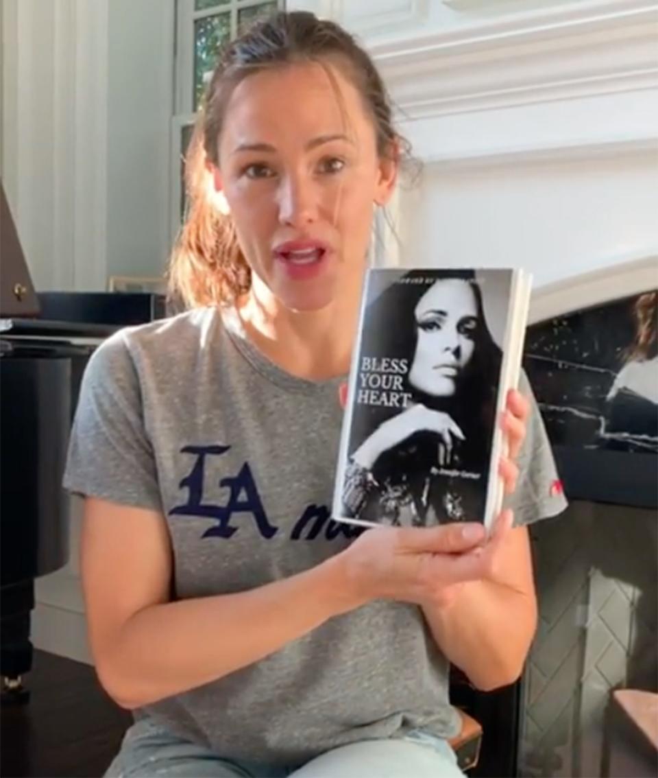 Jennifer Garner Faked a Memoir