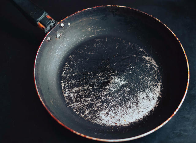 Warning Signs It's Time to Throw Out Your Cooking Pan