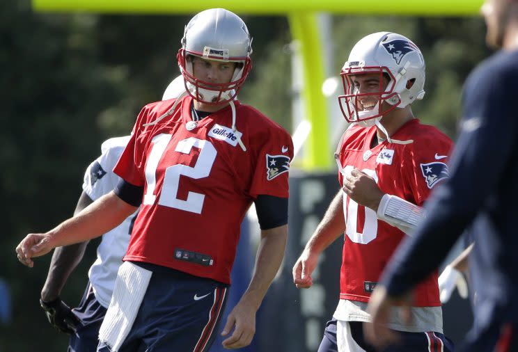 Tom Brady and Jimmy Garoppolo (AP)