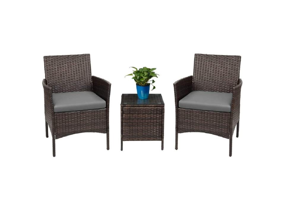 Sit back, relax and enjoy your summer nights with this cozy outdoor patio set. 