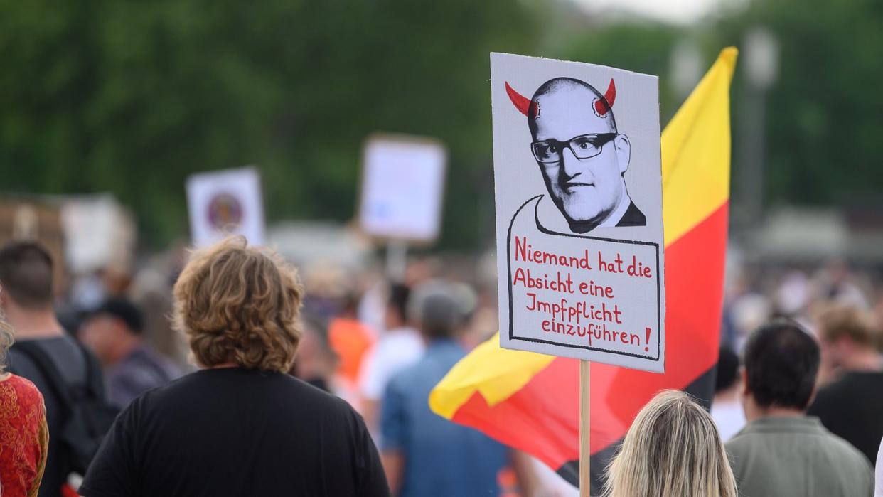 Auch in Stuttgart gingen die Menschen auf die Straße.