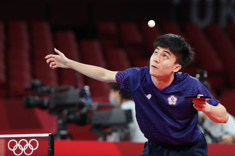 ▲東京奧運台灣桌球代表隊林昀儒在賽場上展現強大氣場，就連在他第一次的廣告拍攝也能保持同樣專注，一整天拍下來也不顯疲態。（圖／體育署提供）