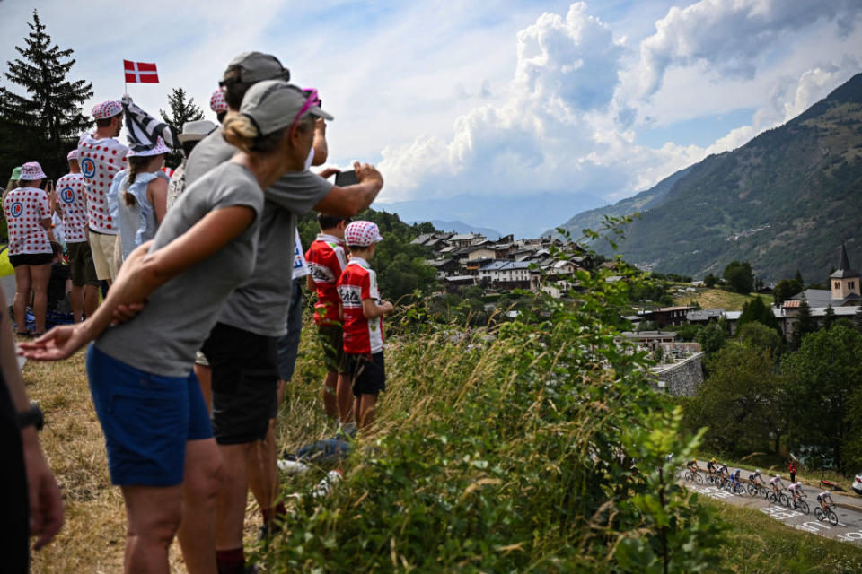 Riders cycle in the ascent of the Col de la Loze during the 17th stage of the 110th edition of the Tour de France cycling race, 166 km between Saint-Gervais Mont-Blanc and Courchevel, in the French Alps, on July 19, 2023. (Photo by Marco BERTORELLO / AFP)