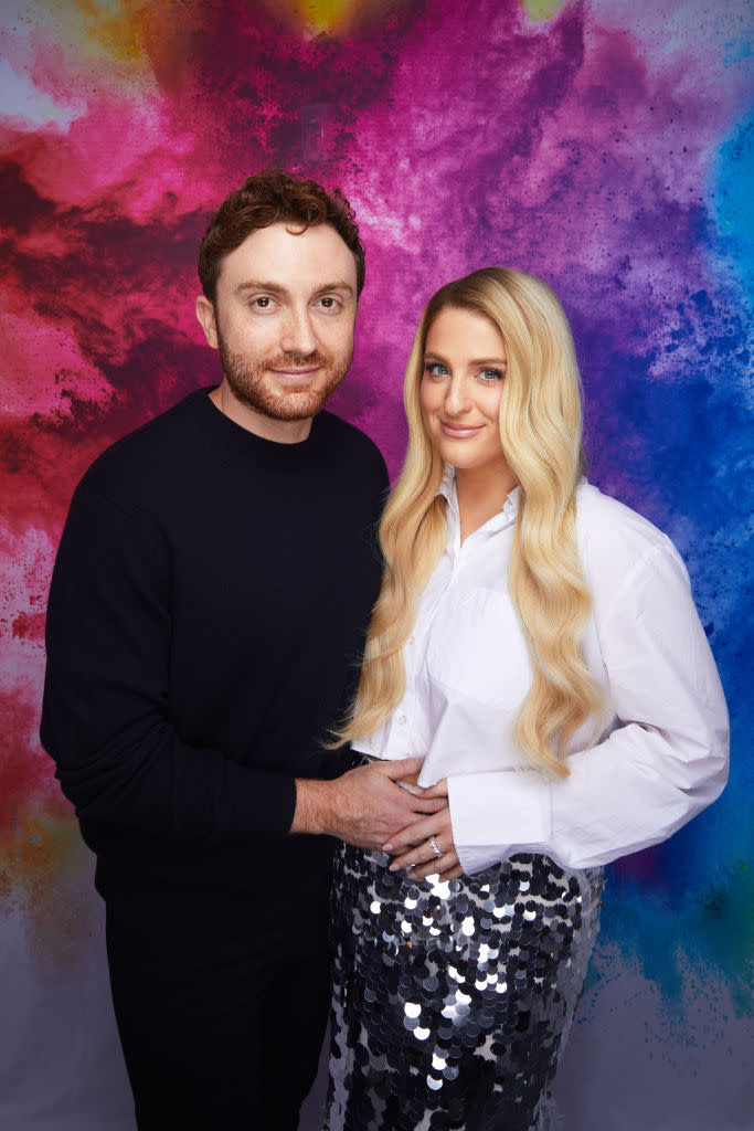 THE KELLY CLARKSON SHOW -- Episode J055 -- Pictured: (l-r) Daryl Sabara, Meghan Trainor -- (Photo by: Weiss Eubanks/NBCUniversal via Getty Images)